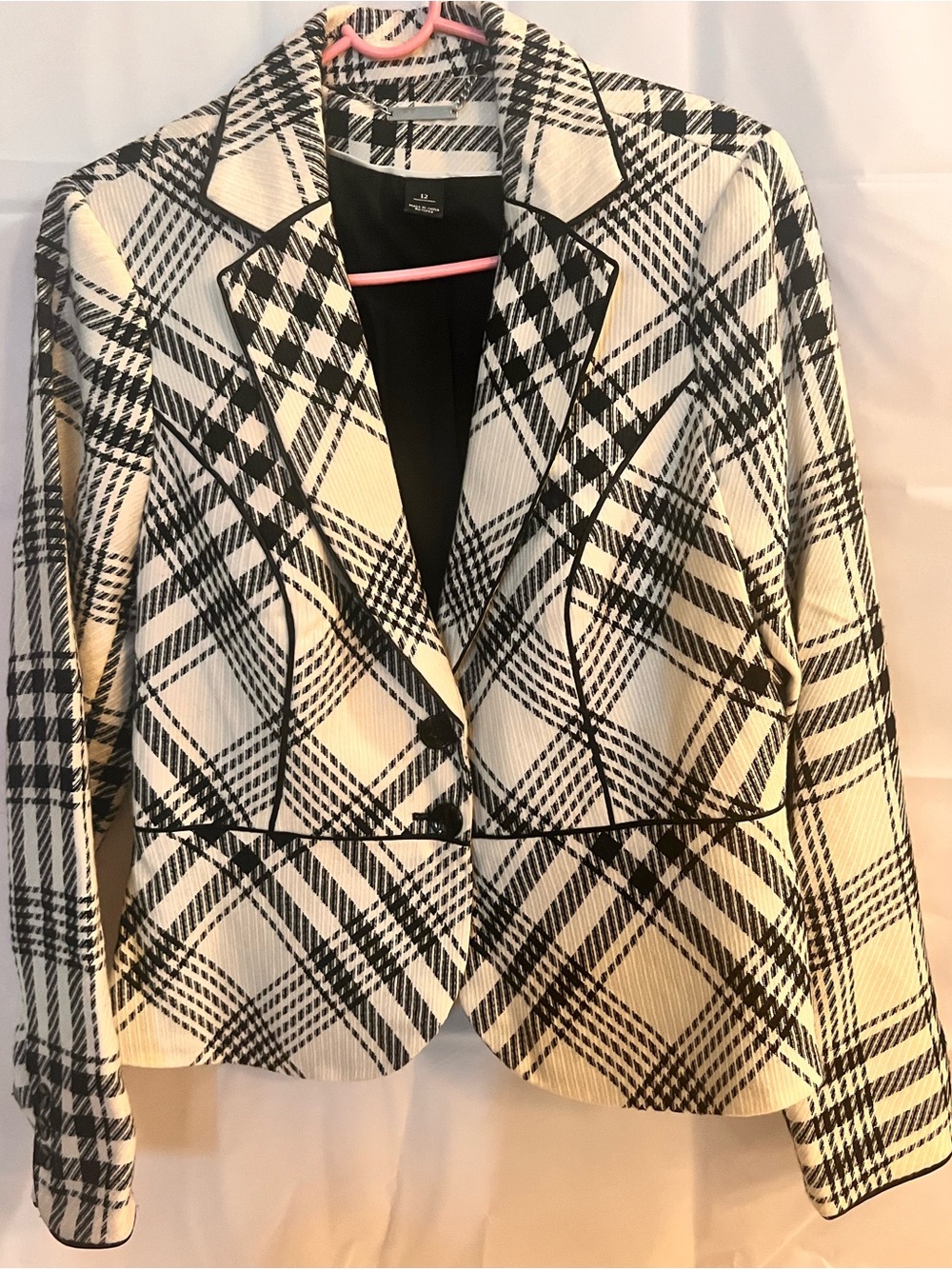 White House Black and White Plaid Blazer